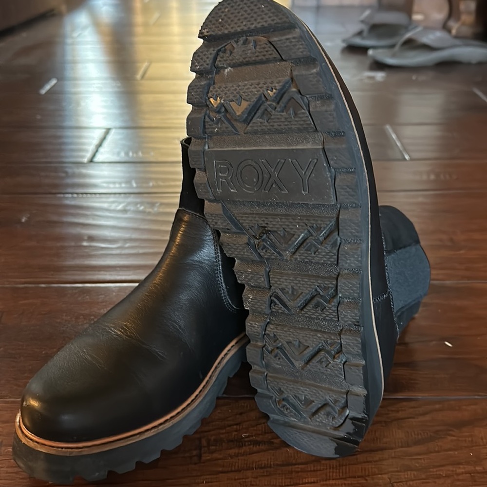 Versatile And Adorable Roxy Ankle Boots - image 3